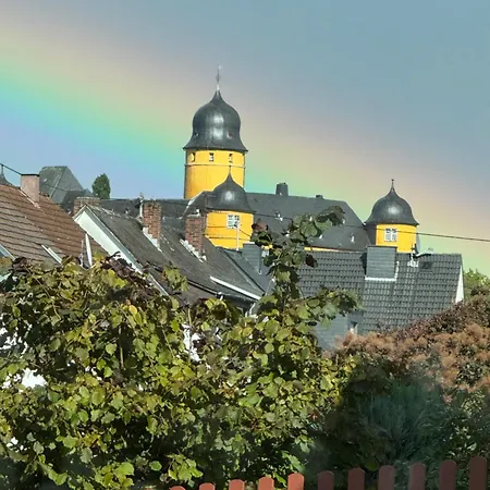 Lägenhet Westerwald - Grosse Ferienhaus, Zentral Und Ruhig, Einfach Gut!