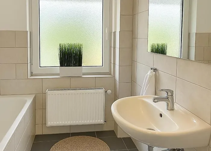 Westerwald - Grosse Ferienhaus, Zentral Und Ruhig, Einfach Gut! Lägenhet Heiligenroth